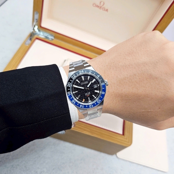 Nam Citizen Automatic Series 8 880 GMT NB6031-56E