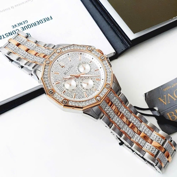 Bulova Quartz Phantom Chronograph 98C133