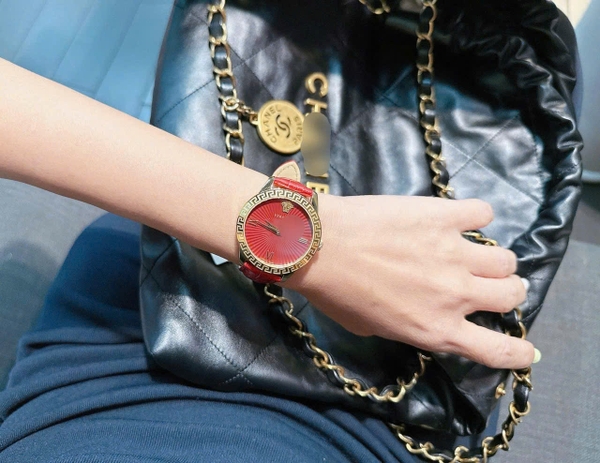 Versace Quartz Greca Signature VEVC00921