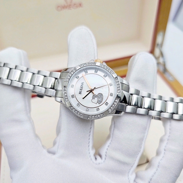 Bulova Quartz 98L232