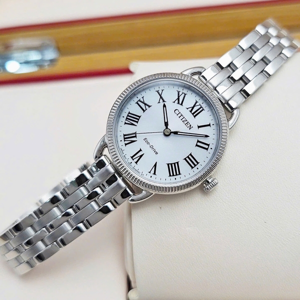  Citizen Quartz Eco-Drive EM1050-56A
