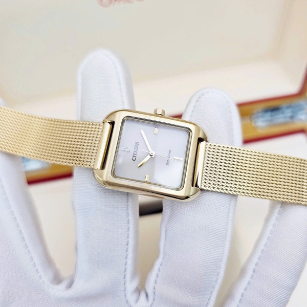  Citizen Quartz Eco-Drive EM0493-85P 