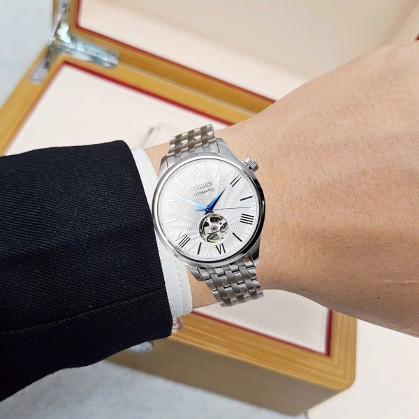  Citizen Automatic Mechanical Open Heart NH9130-84A 