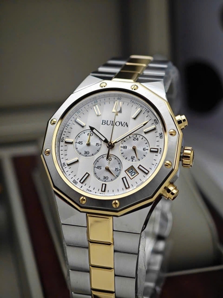  Bulova Quartz Prestige Chronograph 98B450