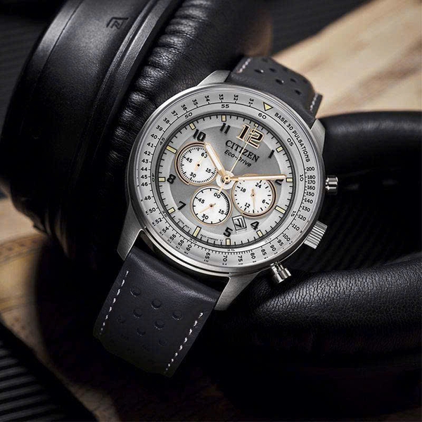 Citizen Quartz Eco-drive Chronograph CA4500-24H 