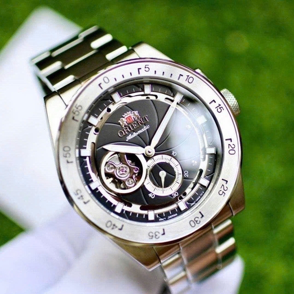 Orient Automatic Retro Future Camera RA-AR0201B10B ( RA-AR0201B00C ) ( RN-AR0201B )
