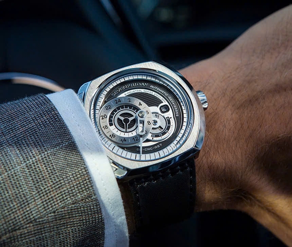 SevenFriday Automatic Q1/01