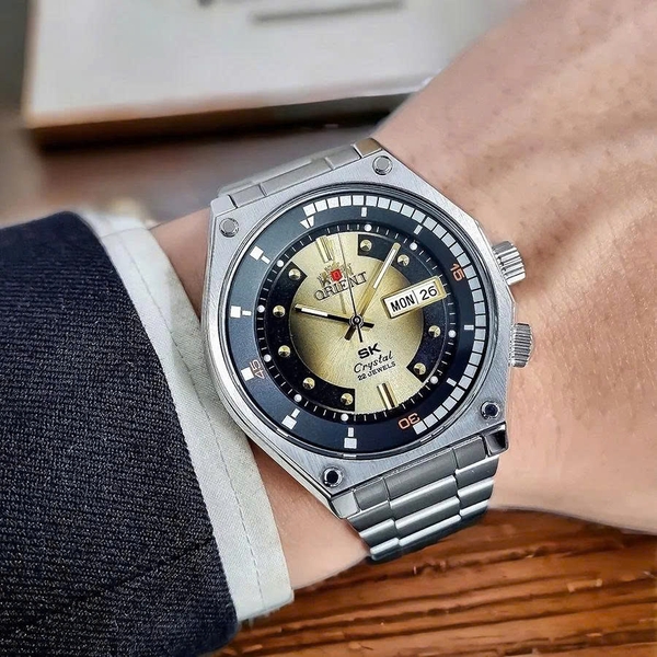 Orient Automatic SK Vàng RA-AA0B01G19B ( RA-AA0B01G ) 