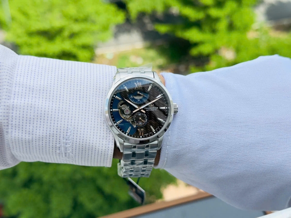 Orient Star Automatic Contemporary Layered Open Heart RE-AV0B02Y00B Dây Thép Mặt Nâu