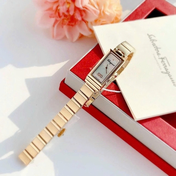 Salvatore Ferragamo Quartz Essential SFMK00522