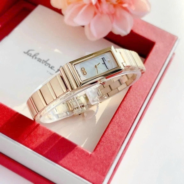Salvatore Ferragamo Quartz Essential SFMK00522