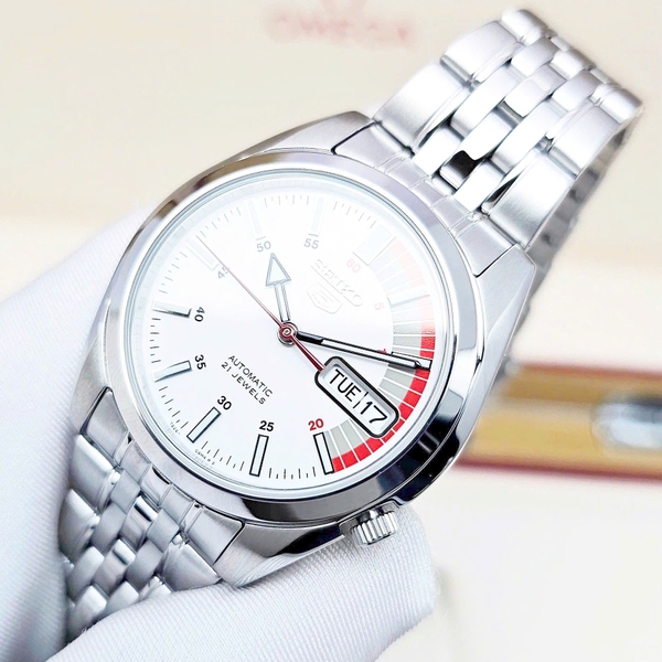 Seiko 5 Automatic SNK369K1