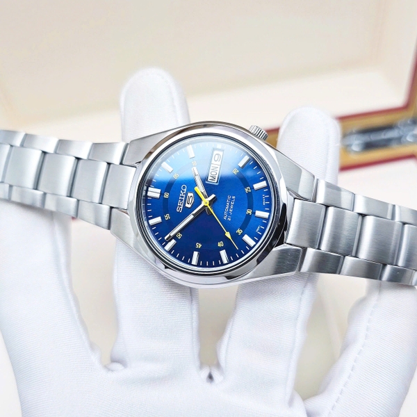 Seiko 5 Automatic SNK615K1