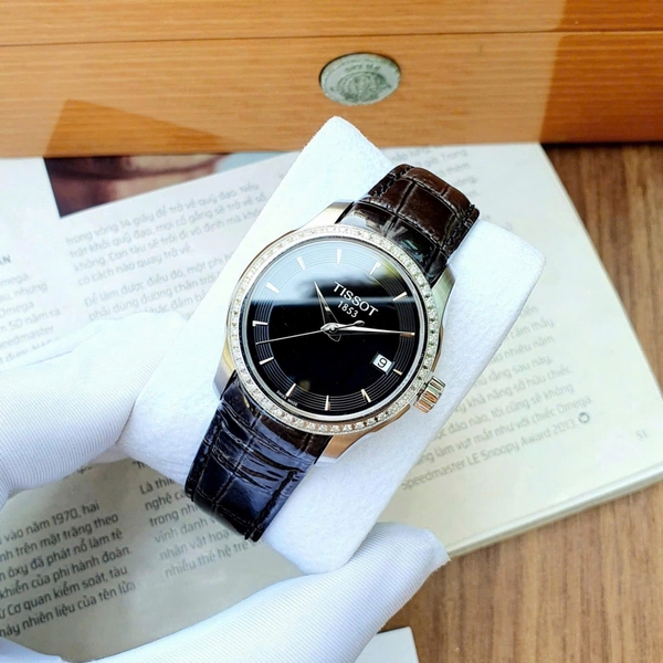 Tissot Quartz Couturier T035.210.66.051.00 ( T0352106605100 )