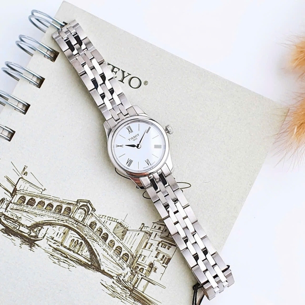 Đồng Hồ Nữ Tissot Quartz Tradition T063.009.11.018.00 ( T0630091101800 )