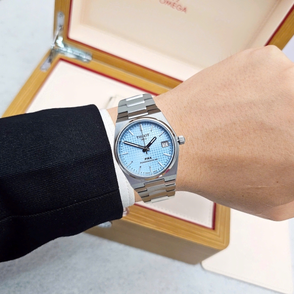  Unisex Tissot Automatic PRX Powermatic 80  Ice Blue  35mm T137.207.11.351.00 (T1372071135100)