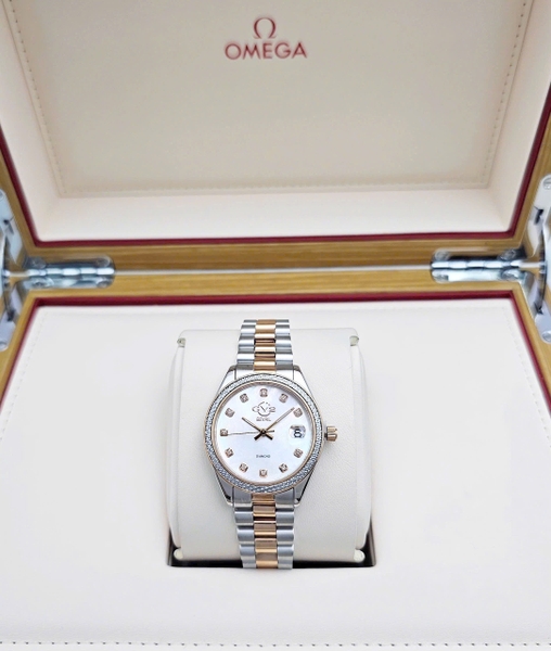 GV2 By Gevril Quartz Turin Diamond 12423B