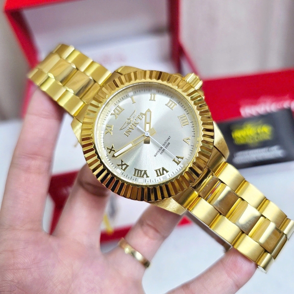 Invicta Quartz 16739 