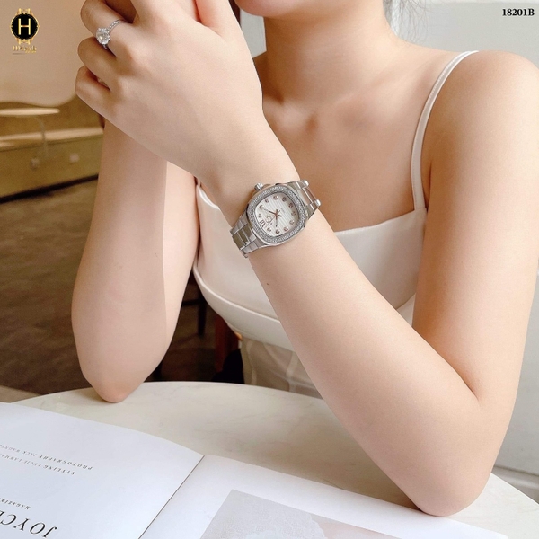 Đồng Hồ Nữ GV2 By Gevril Quartz Potente Diamond Limited Edition 18201B
