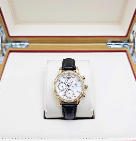 Royal Quartz 6420 Dây Da Đen Mặt Trắng Viền Đá