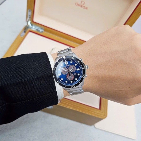 Đồng Hồ Nam Citizen Quartz Eco-Drive Chronograph AT2560-84L