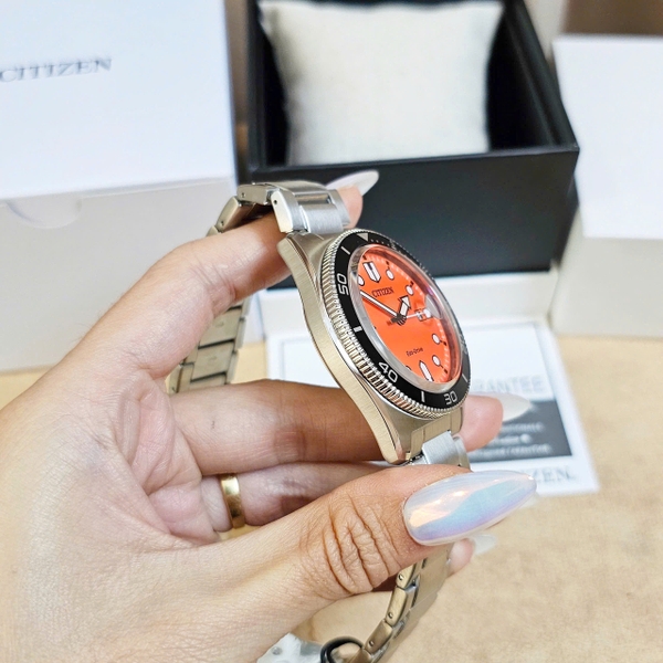 Citizen Quartz Eco-Drive AW1760-81X