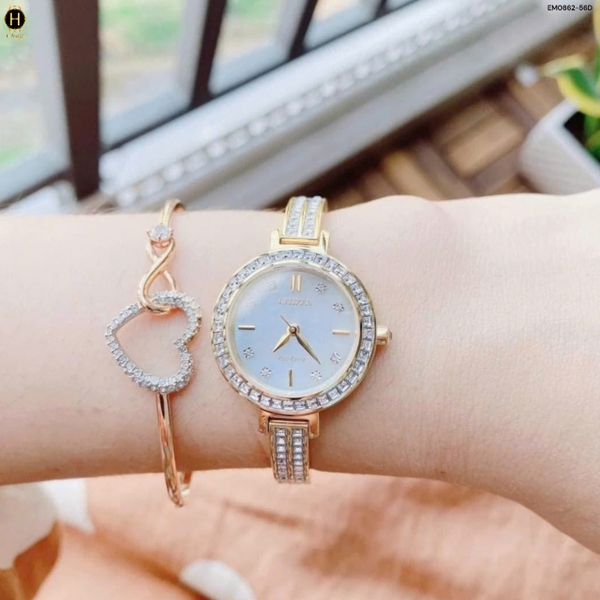 Đồng Hồ Nữ Citizen Quartz Eco-Drive Silhouette Crystal EM0862-56D