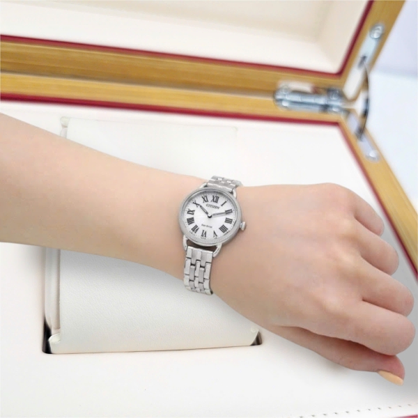 Đồng Hồ Nữ Citizen Quartz Eco-Drive EM1050-56A