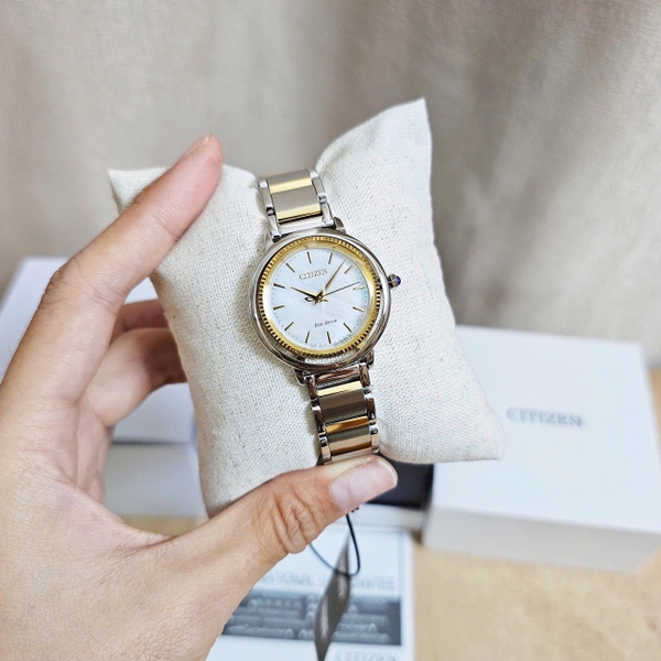 Citizen L Quartz Eco-Drive EM1104-83D