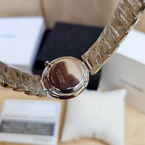 Citizen L Quartz Eco-Drive EM1110-81N
