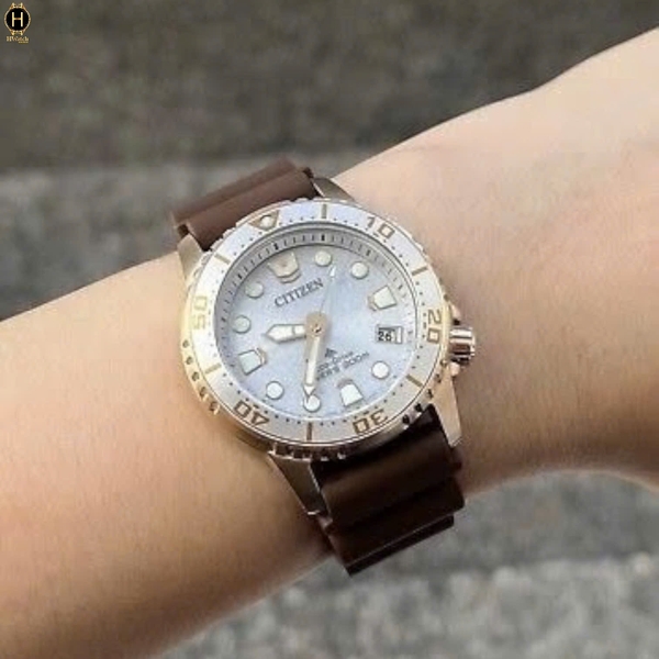 Đồng Hồ Nữ Citizen Quartz Eco-Drive Promaster Diver's 200M EO2022-02A