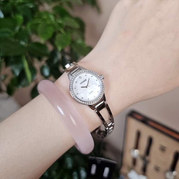 Đồng Hồ Nữ Citizen Quartz EZ7011-88D