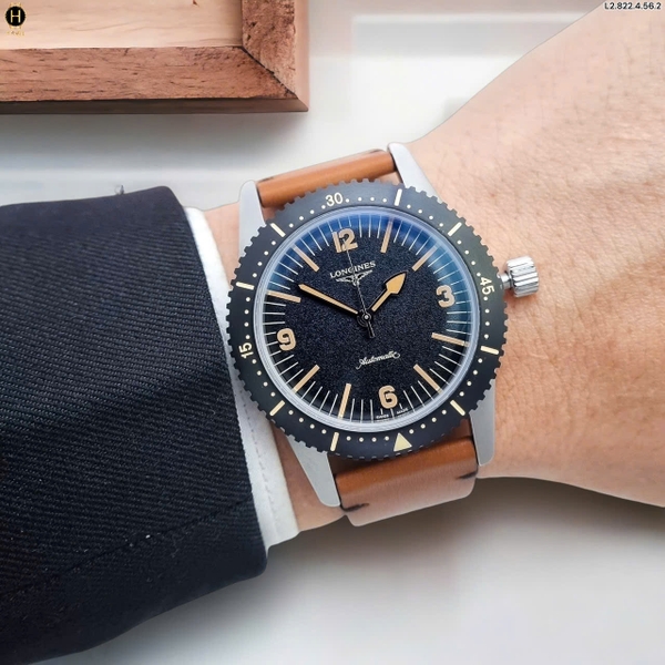 Đồng Hồ Nam Longines Automatic Diver L2.822.4.56.2 Heritage Dây Da Nâu Mặt Đen.