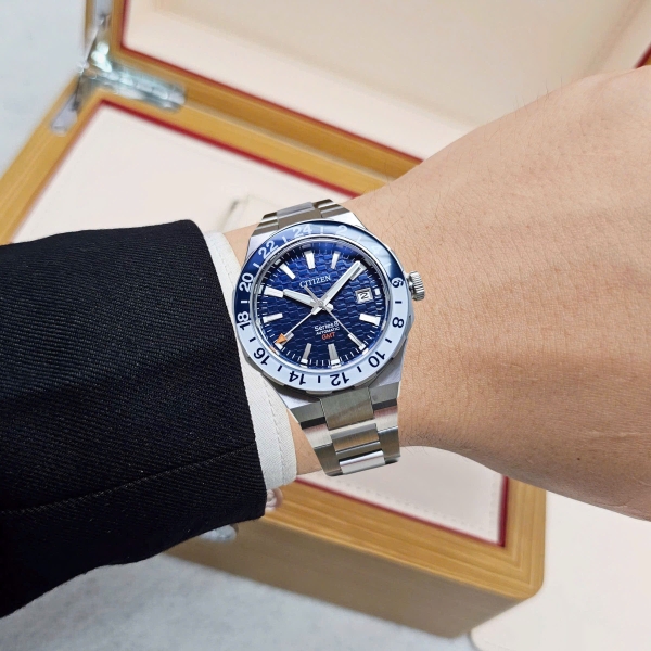 Citizen Automatic Series 8 GMT NB6034-58L