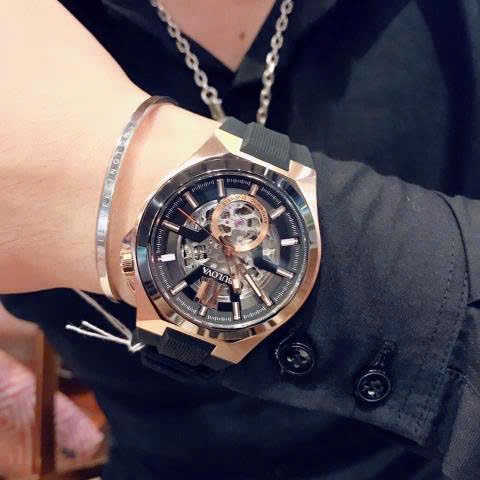 Đồng Hồ Nam Bulova Quartz 98A177