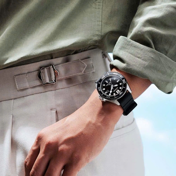 Đồng Hồ Nam Citizen Quartz Eco-Drive  Promaster Marine BN0266-07E
