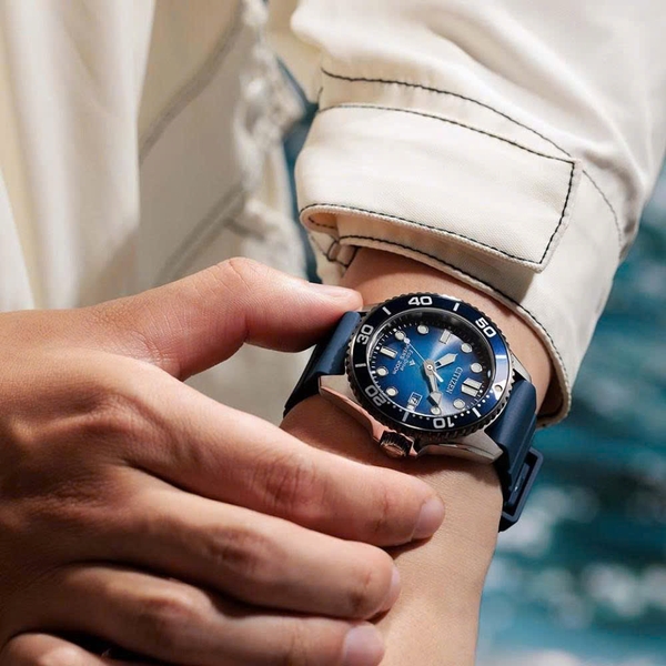 Đồng Hồ Nam Citizen Quartz Eco-Drive  Promaster Marine BN0267-04L