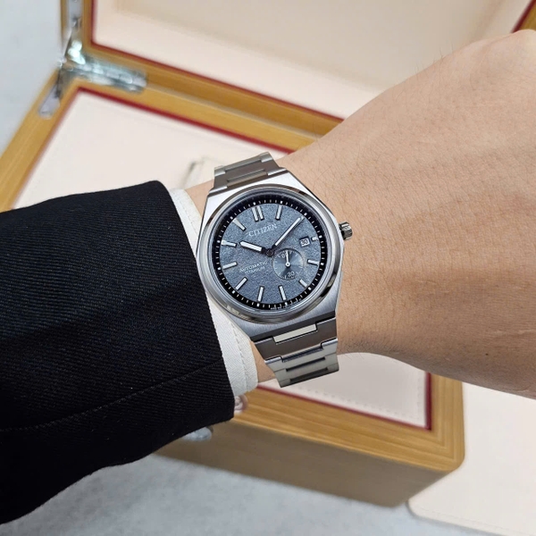 Đồng Hồ Nam Citizen Automatic Zenshin Mechanical Super Titanium NJ0180-80H