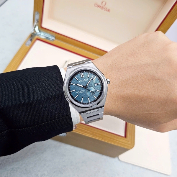 Đồng Hồ Nam Citizen Automatic Zenshin Mechanical Super Titanium NJ0180-80X