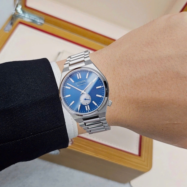 Đồng Hồ Nam Citizen Automatic Tsuyosa Small Second Blue NK5010-51L