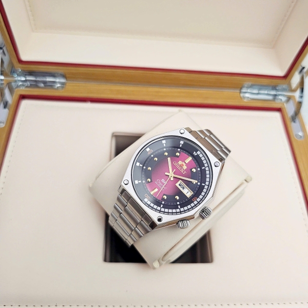Orient Automatic SK Đỏ RA-AA0B02R19B ( RA-AA0B02R ) ( RN-AA0B02R )
