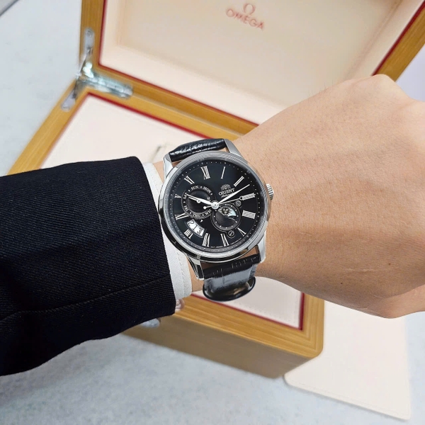 Đồng Hồ Nam Orient Automatic Sun & Moon Gen 3 Black RA-AK0010B30B ( RA-AK0010B10B ) ( RA-AK0010B00C ) ( RA-AK0010B )