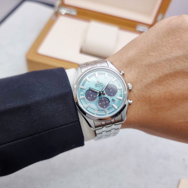 Đồng Hồ Nam Orient Quartz Solar Contemporary Chronograph RA-TX0304L10B