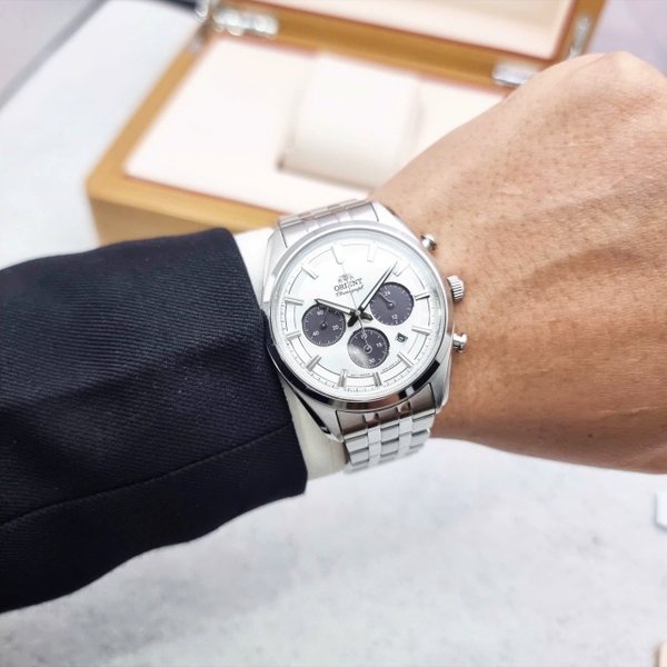 Đồng Hồ Nam Orient Quartz Solar Contemporary Chronograph RA-TX0305S10B
