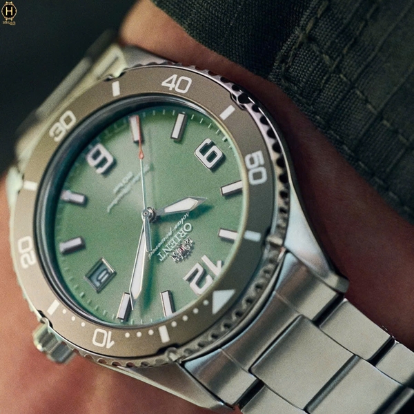Đồng Hồ Nam Orient Quartz Solar Sport Mako RA-WJ0001E10B