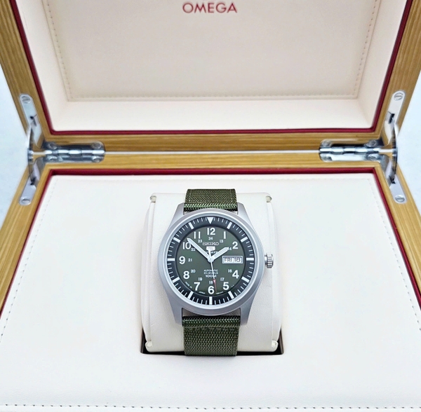 Seiko 5 Automatic Sports SNZG09J1 ( SNZG09 )