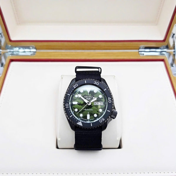Seiko 5 Automatic Sport SRPJ37