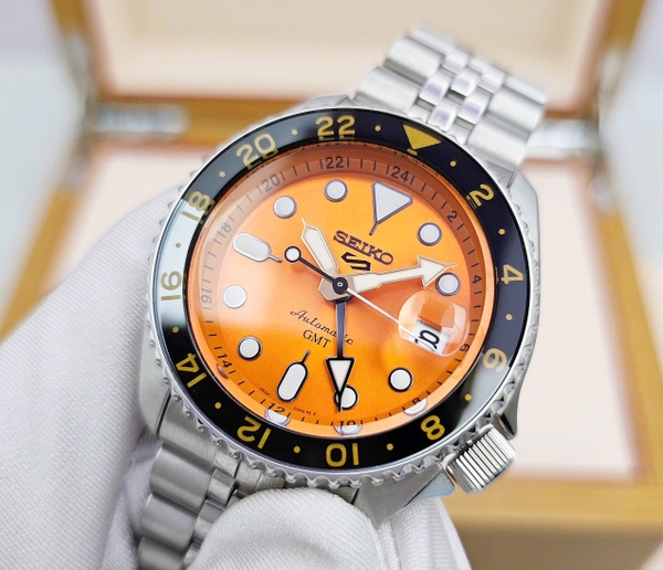 Seiko Automatic Sport GMT SSK005K1 ( SSK005 )