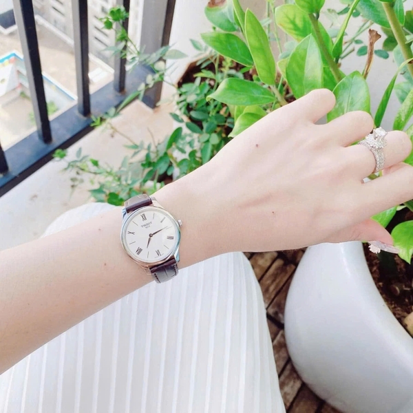 Đồng Hồ Nữ Tissot Quartz Tradition 5.5 Lady T063.209.16.038.00 ( T0632091603800 )