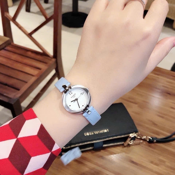 Đồng Hồ Nữ Tissot Quartz Pinky Blue Dial  Sapphire T084.210.16.017.02 (T0842101601702)